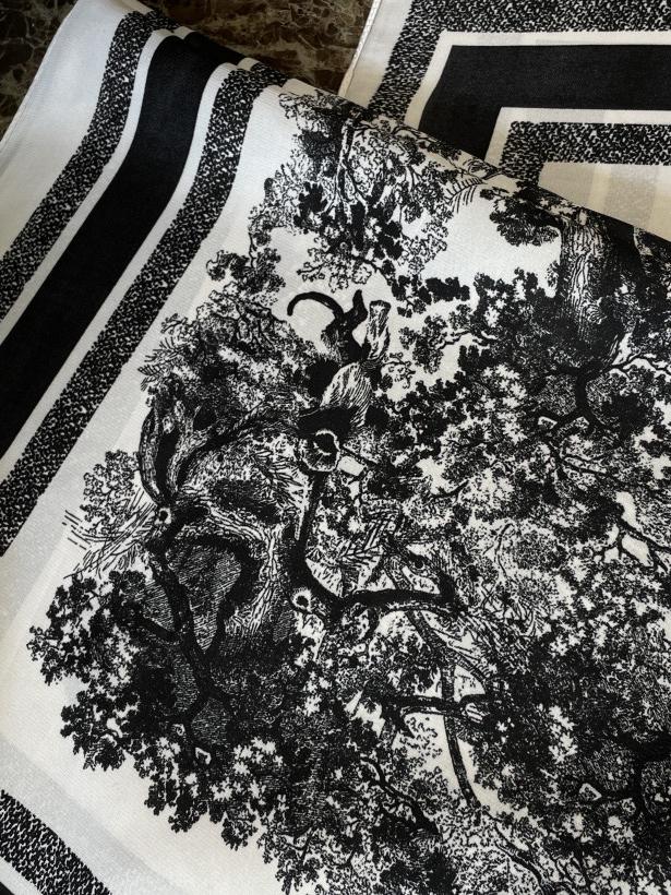 APASZKA WILD CZARNO BIAŁA