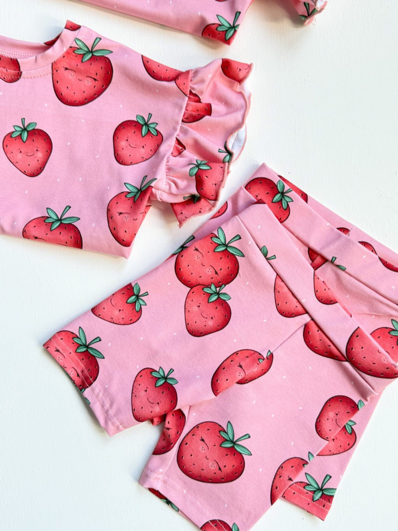 Komplet truskawki na różu Mam Ten Luz