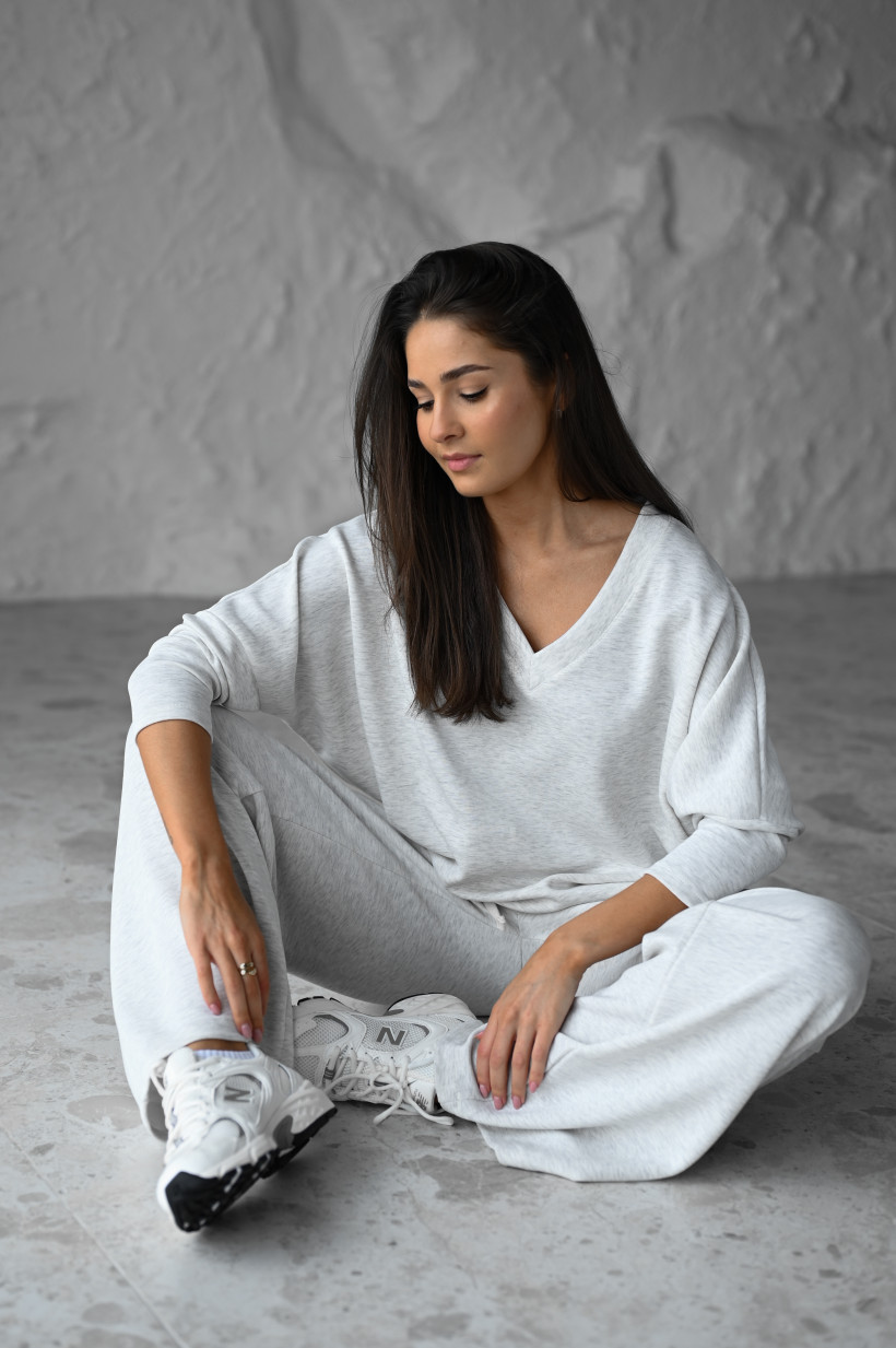 BLUZA LEJĄCA DEKOLT V MONOGRAM