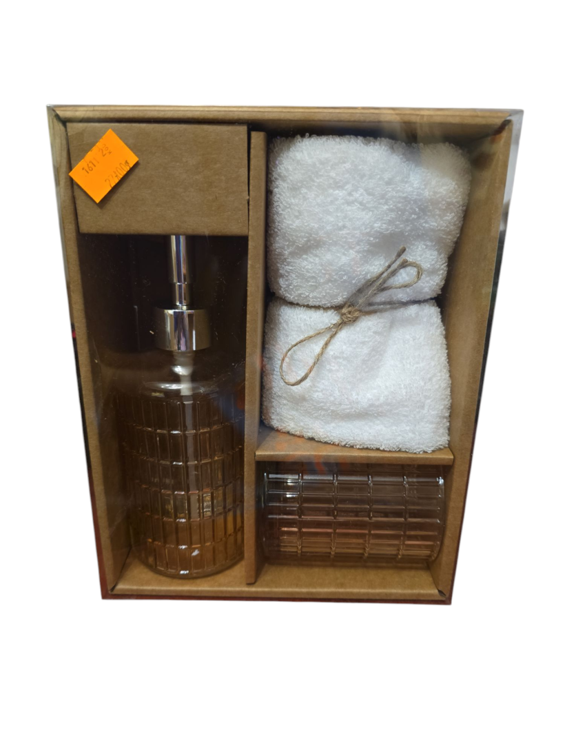 Zestaw łazienkowy z ręcznikiem