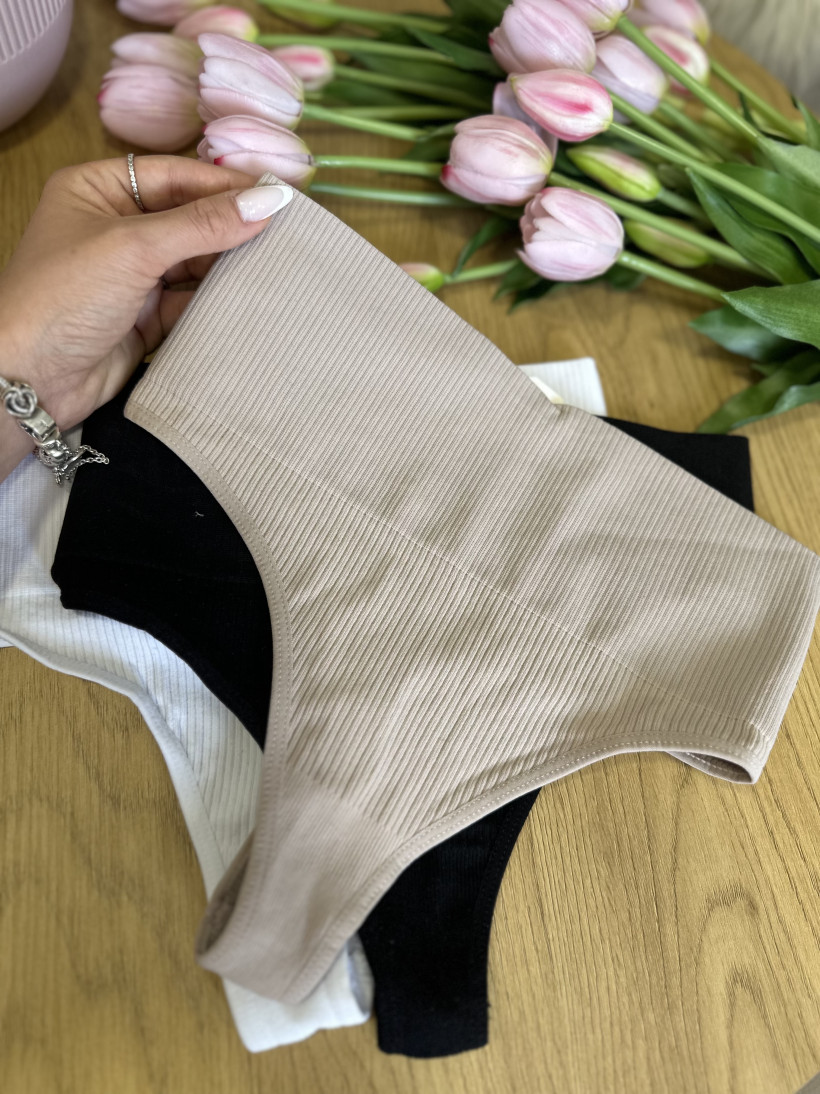 STRINGI PRĄŻEK WYSOKIE