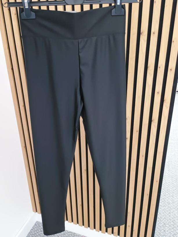 Legginsy czarne uni 