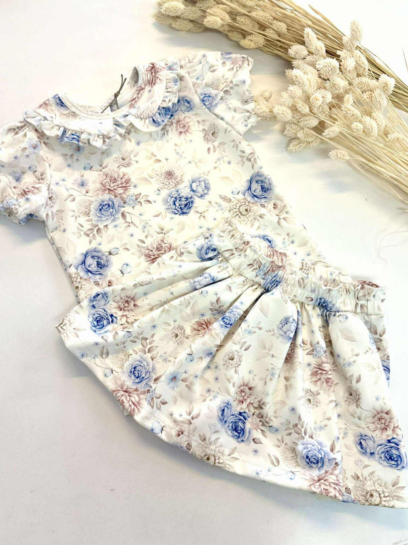 SPÓDNICO-SPODENKI BEŻOWO-CHABROWE KWIATY MAKBA