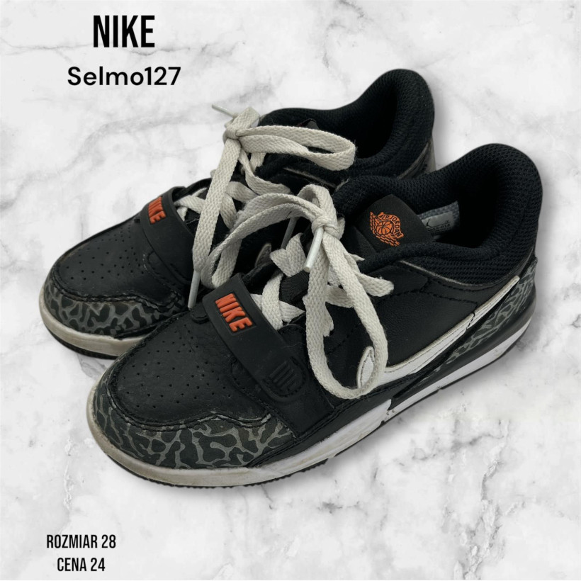127.Buty Nike rozm.28