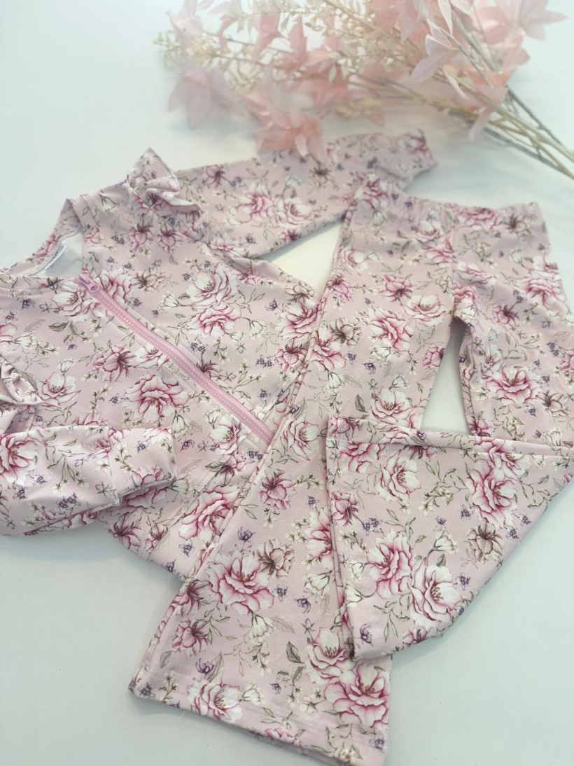 Dzwony Makba pudrowe różyczki