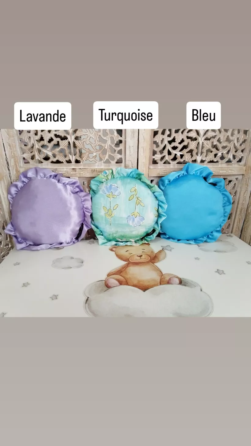 Coussin Rond avec volant en satin