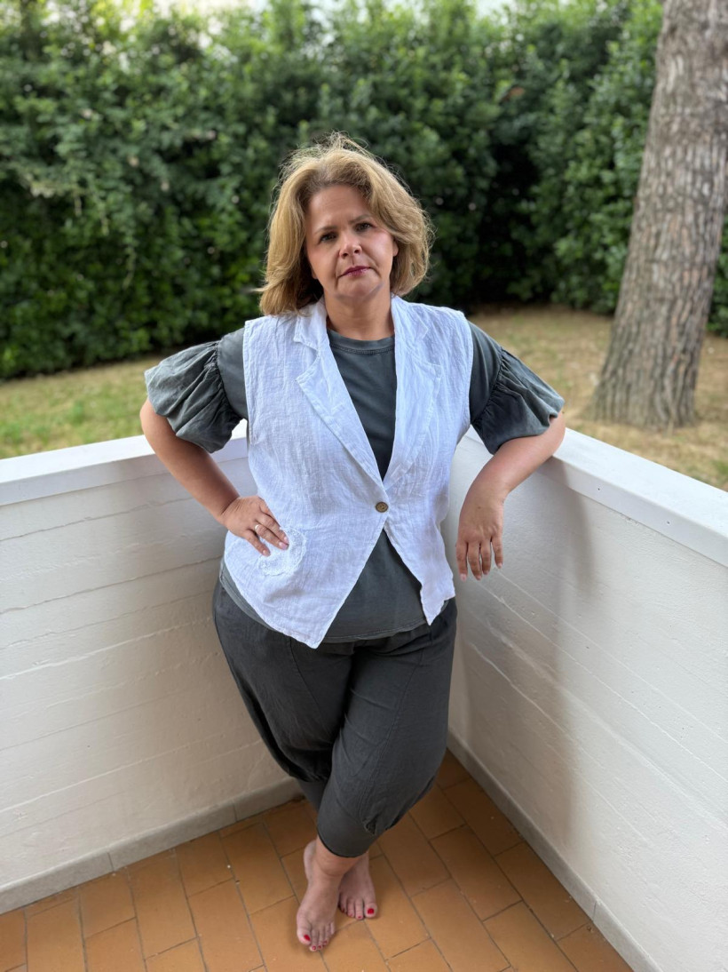 Italia nr.2 - Kamizelka jednokolorowa lniana - wł. - 25131 - biała