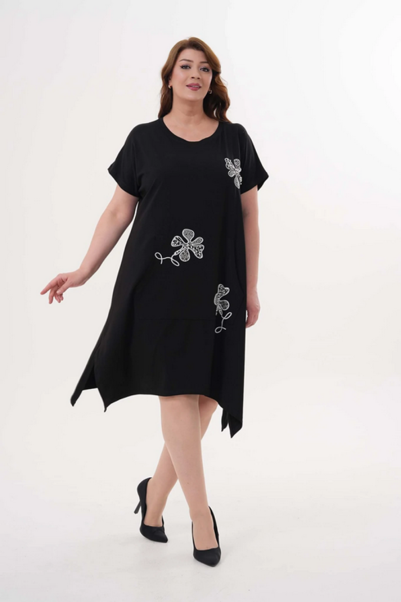 Sukienka Plus Size Seraj Kwiaty - czarny