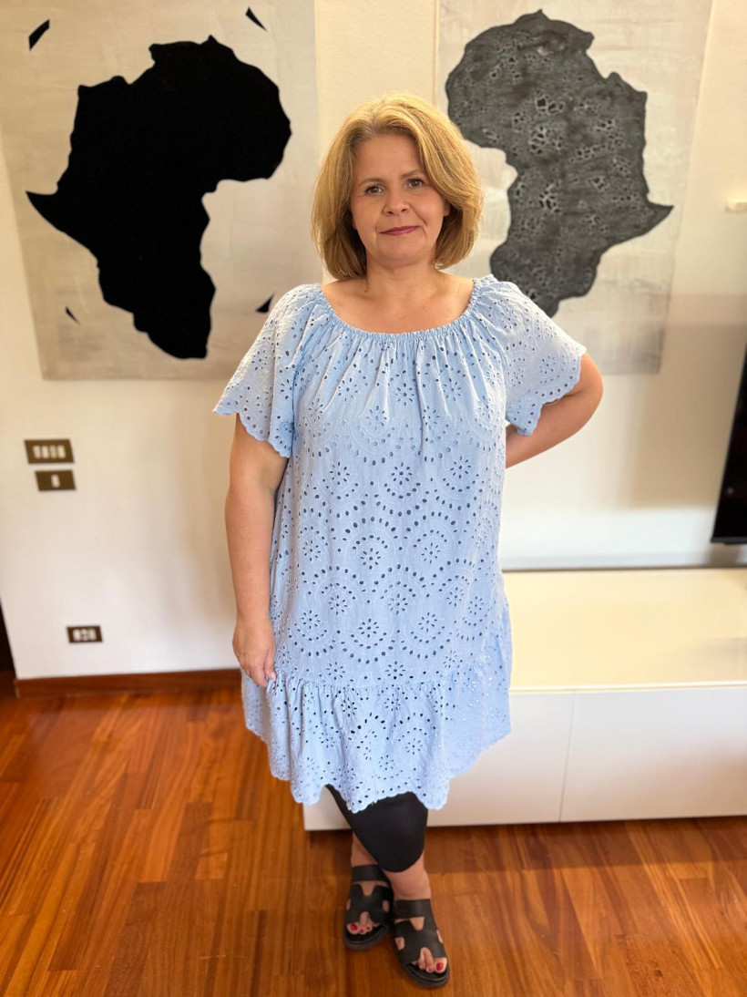 Italia nr.2 - Sukienka hiszpanka jednokolorowa, haftowana - wł. - 22808 - niebieska