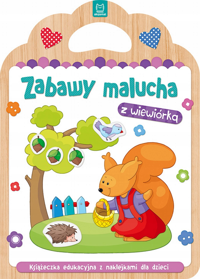 Zabawy malucha z wiewiórką 