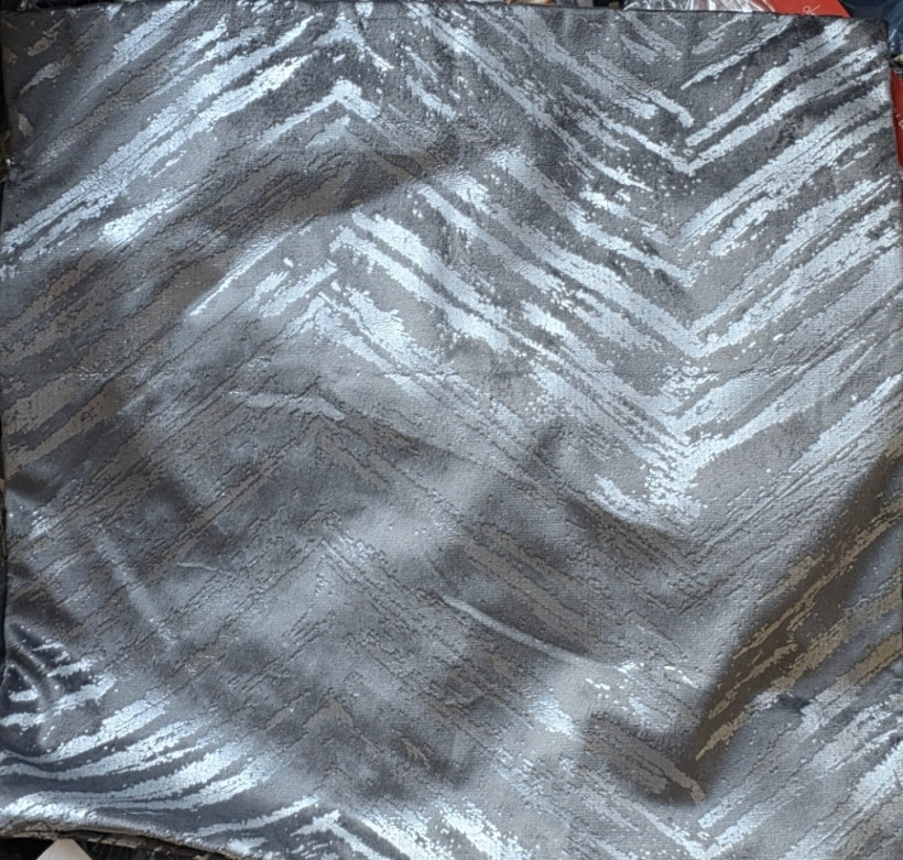 Poszewka 40x40 zygzaki szary ze sreberkiem