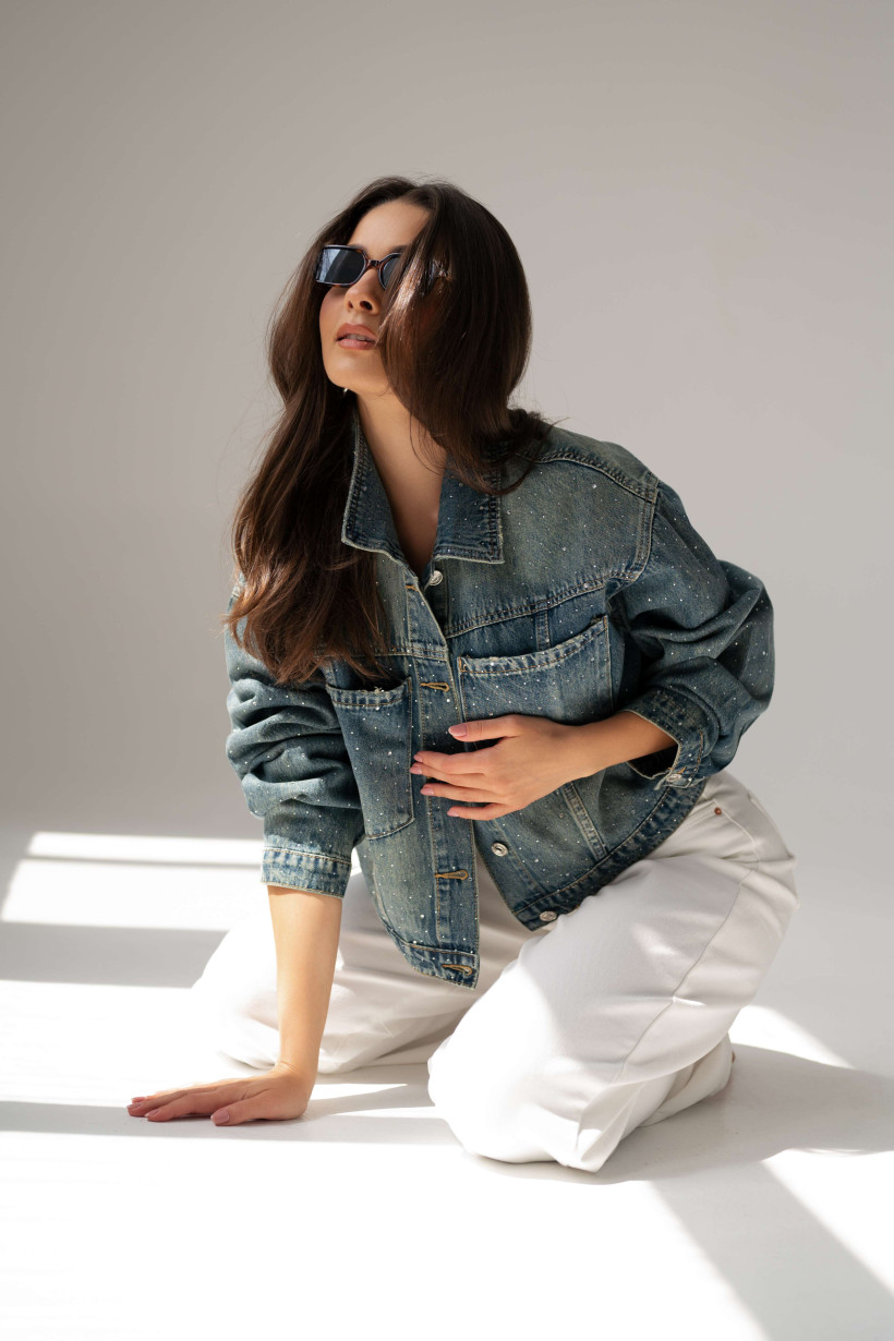 KURTKA JEANS PRZECIERNY KRYSZTAŁKI