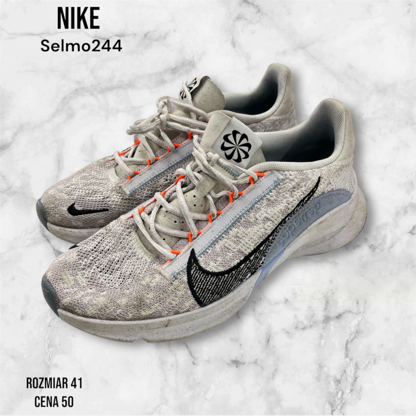244.Buty Nike rozm.41