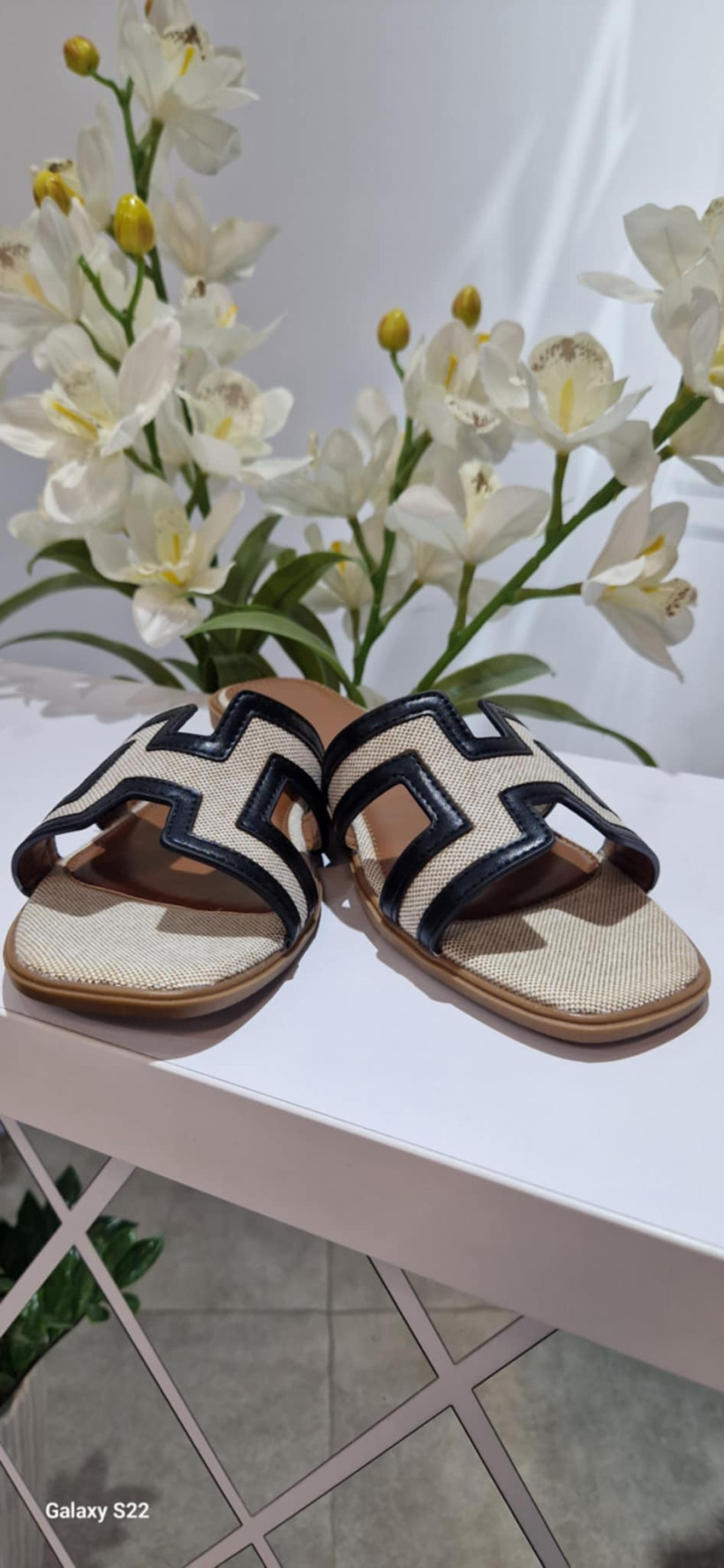 Klapki H Beige/Black