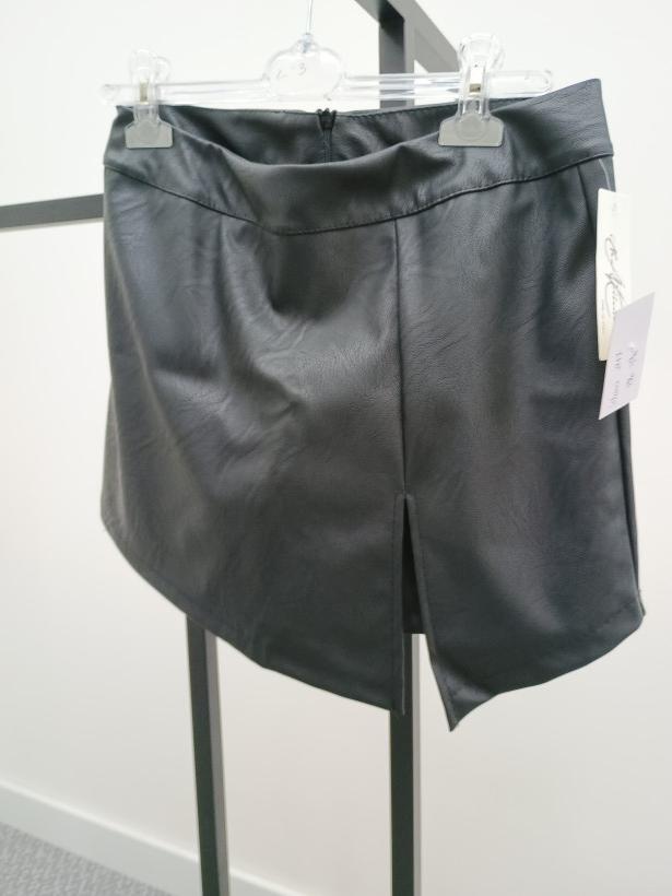 Spódniczko spodenki czarne gładkie rozm L