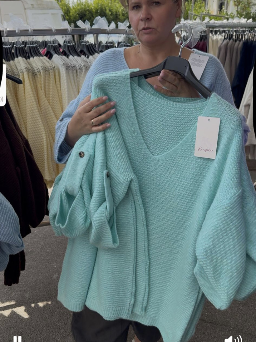 Italia nr.3 - Sweter jednokolorowy w szpic - wł. - 9563 - mięta