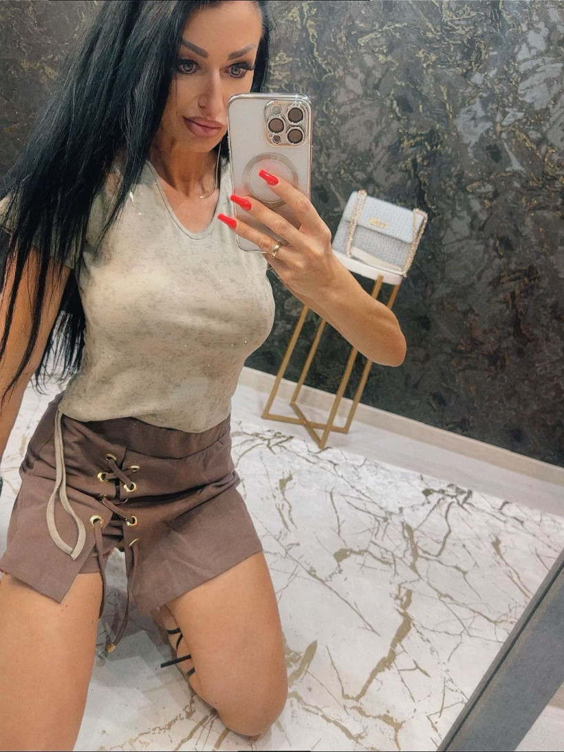 Koszulka ciemny bez