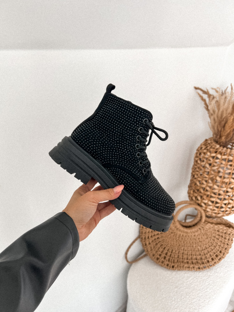 Traperki  cyrkonie czarne 