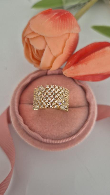 Pierscionek srebrne stokrotki