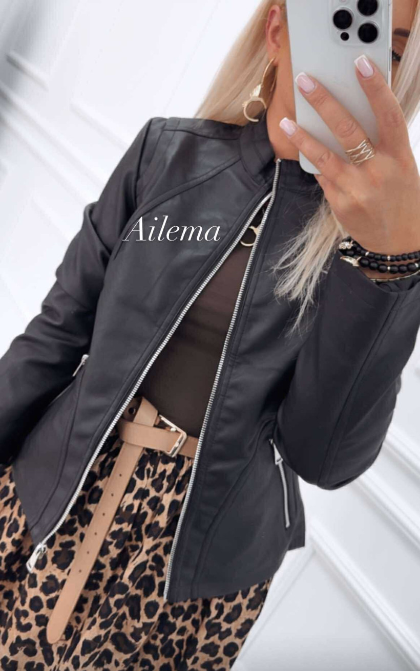 Kurtka ekoskórka 11Z8208 na zamek z kieszeniami