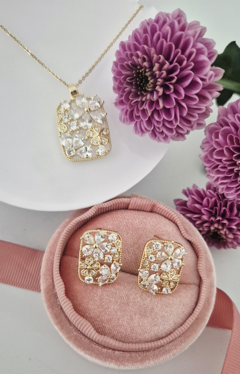 Kolczyki jasne kwiaty