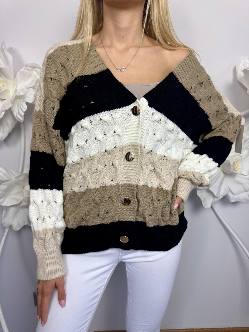 Sweter 115 ażur ze złotymi guzikami