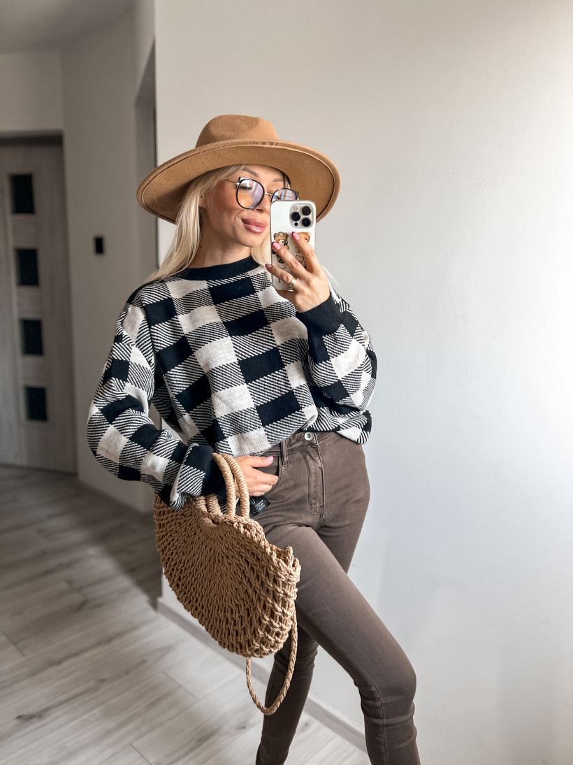 Sweterek krata motion