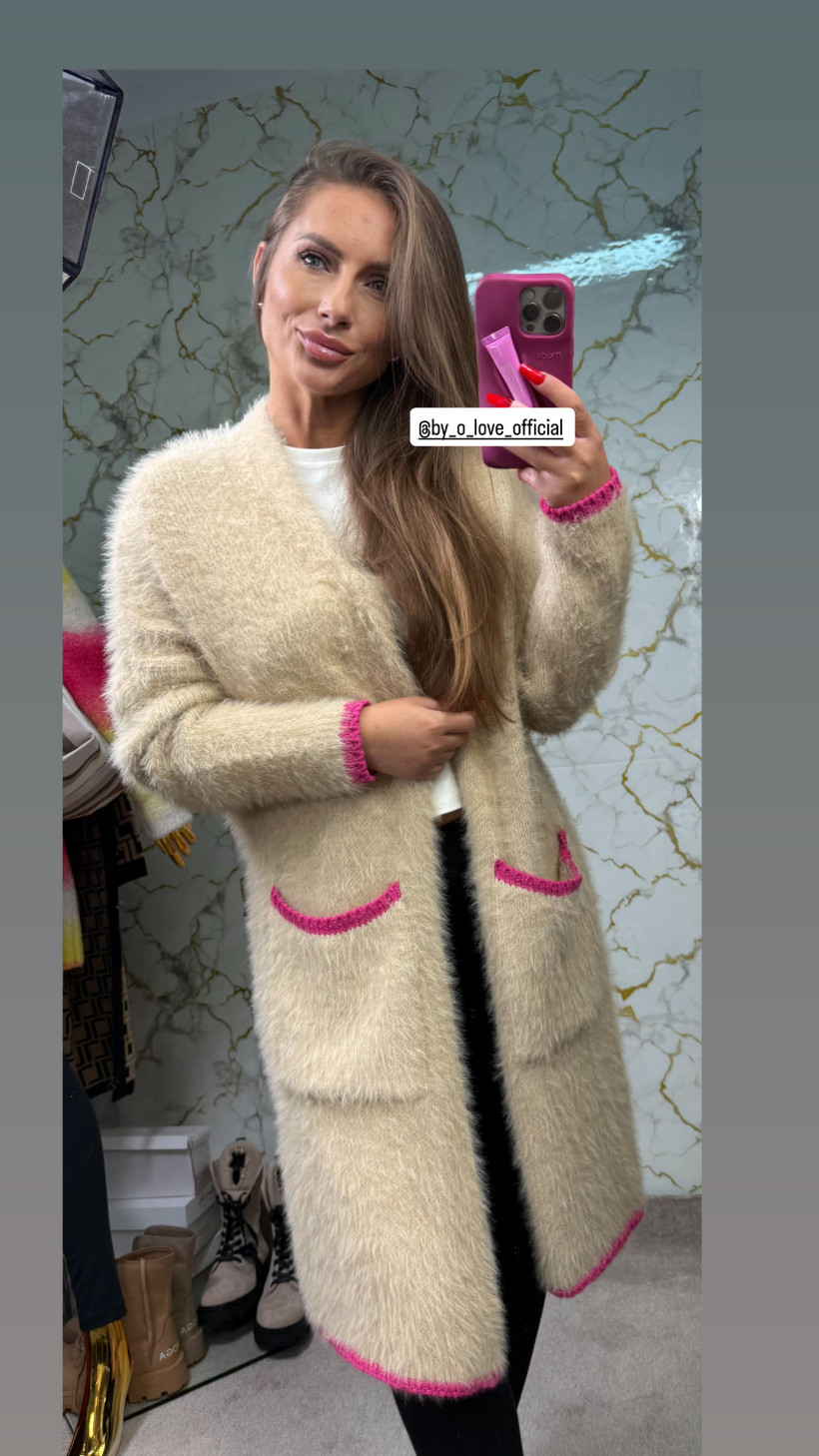 Sweter beżowy  fuksjowa lamówka alpaka 
