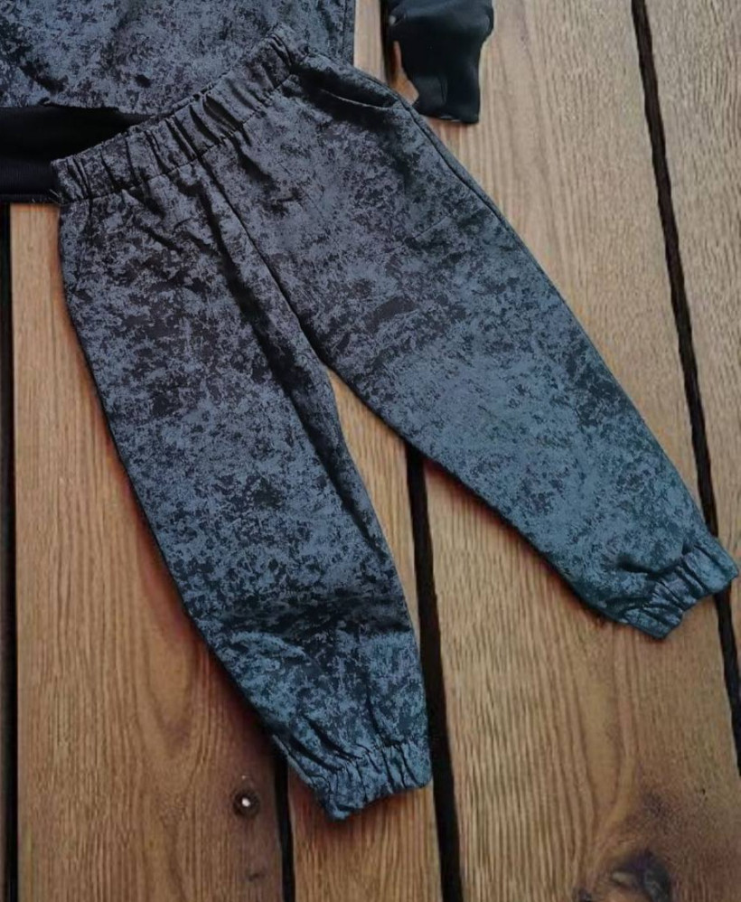 Joggery dziecięce Emiś - marmurek czarny