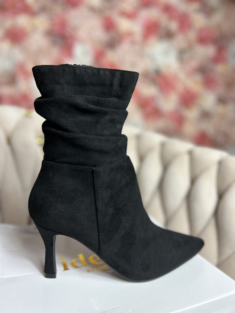 B*Botki zamszowe na szpilce