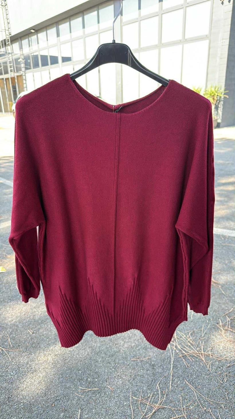 Italia nr.IV - Sweter jednokolorowy wzór na spodzie - wł. - 9348 - bordo