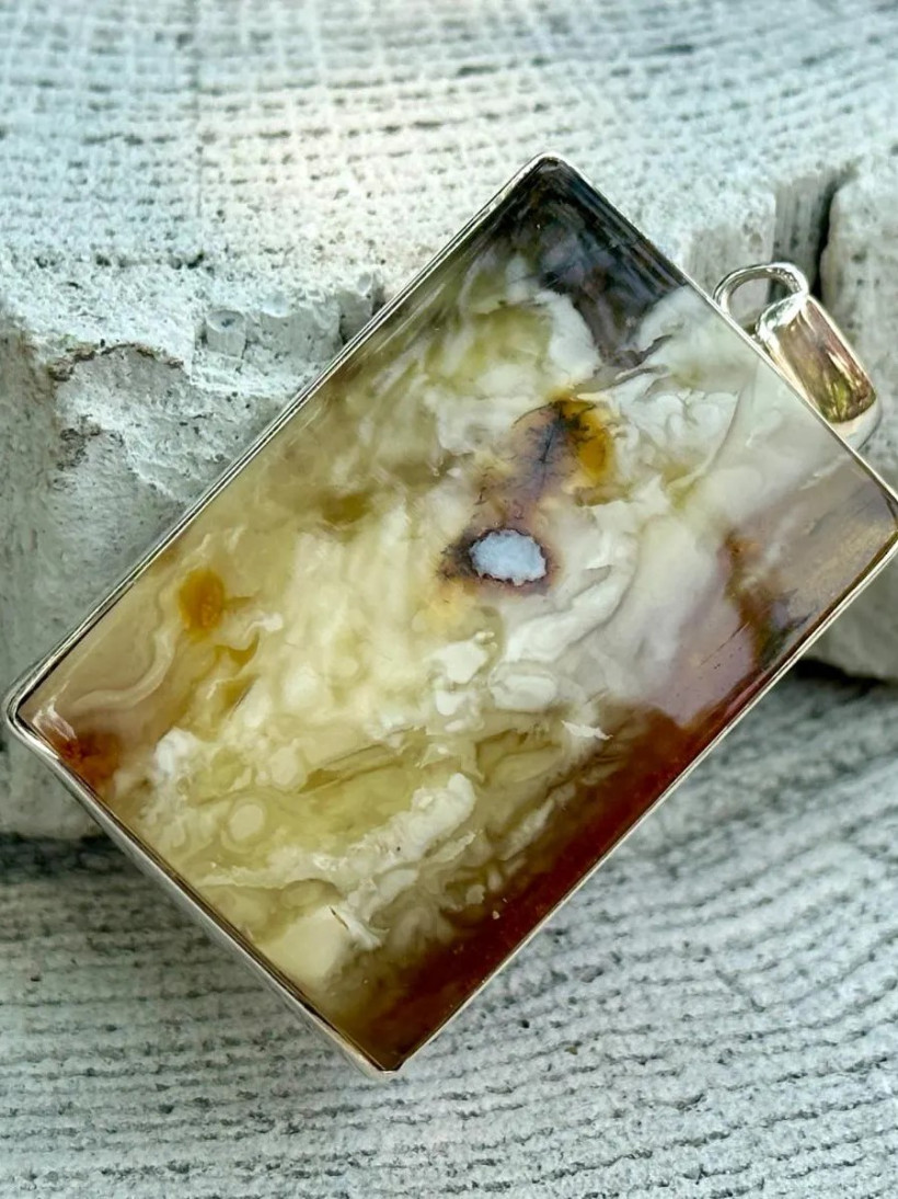 Zawieszka Prostokąt z Mlecznym Bałtyckim Bursztynem – Srebro 925