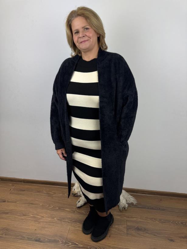 Italia nr IV - Narzutka / Płaszczyk alpakowy - 5347 - czarny