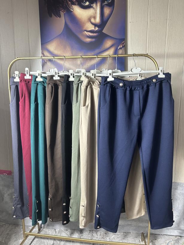 Spodnie z ozdobnymi guziczkami Plus Size - KOLORY