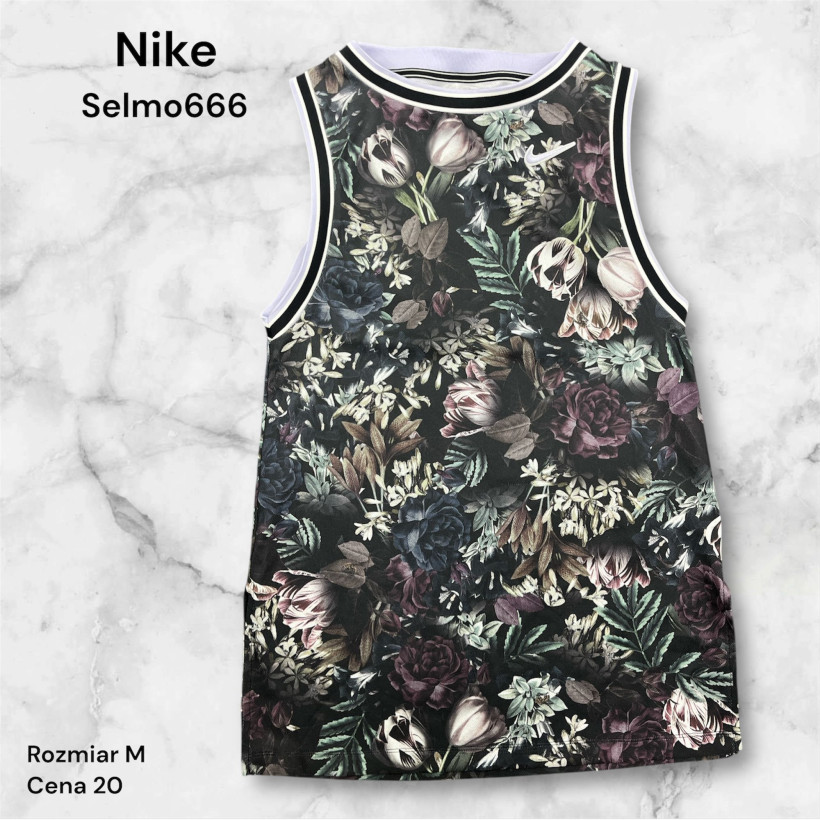 666. Koszulka Nike rozm.M