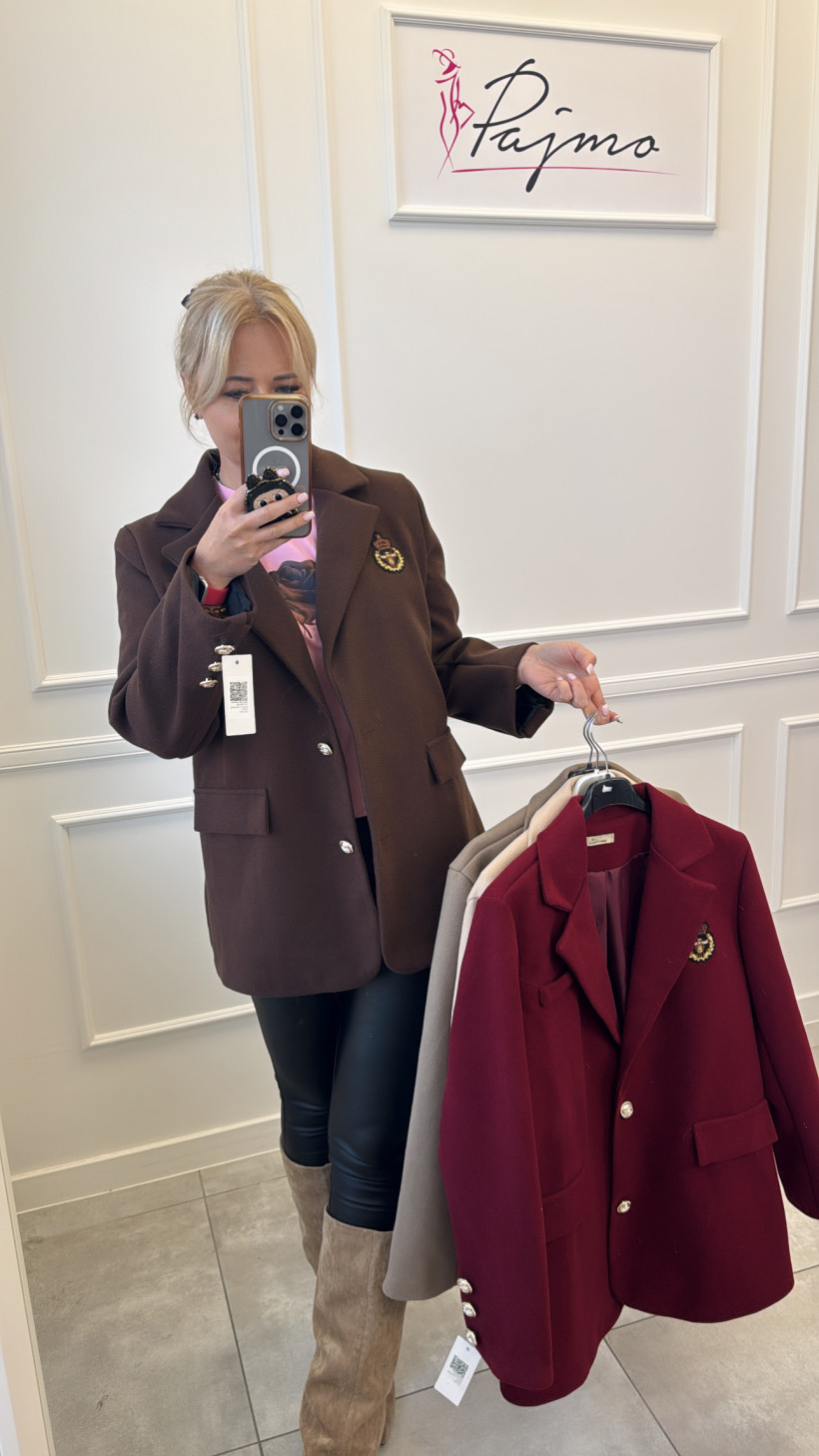 Kurtka/krótki płaszcz z naszywką 13387