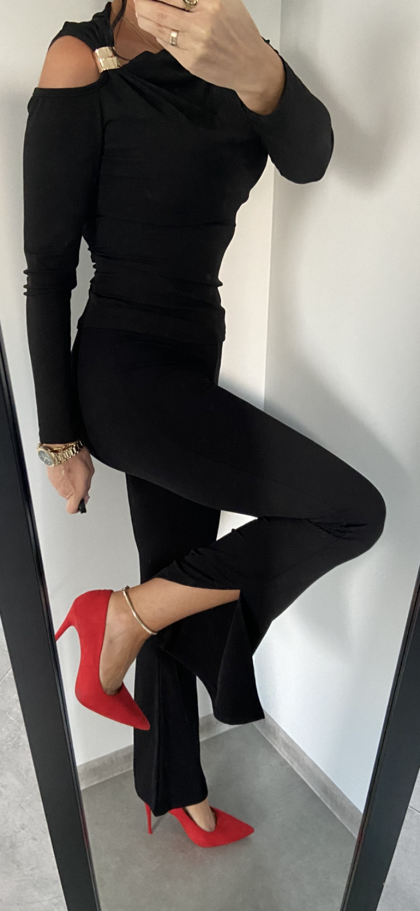 Spodnie 818 legginsy prążek dzwony z rozciętą nogawką