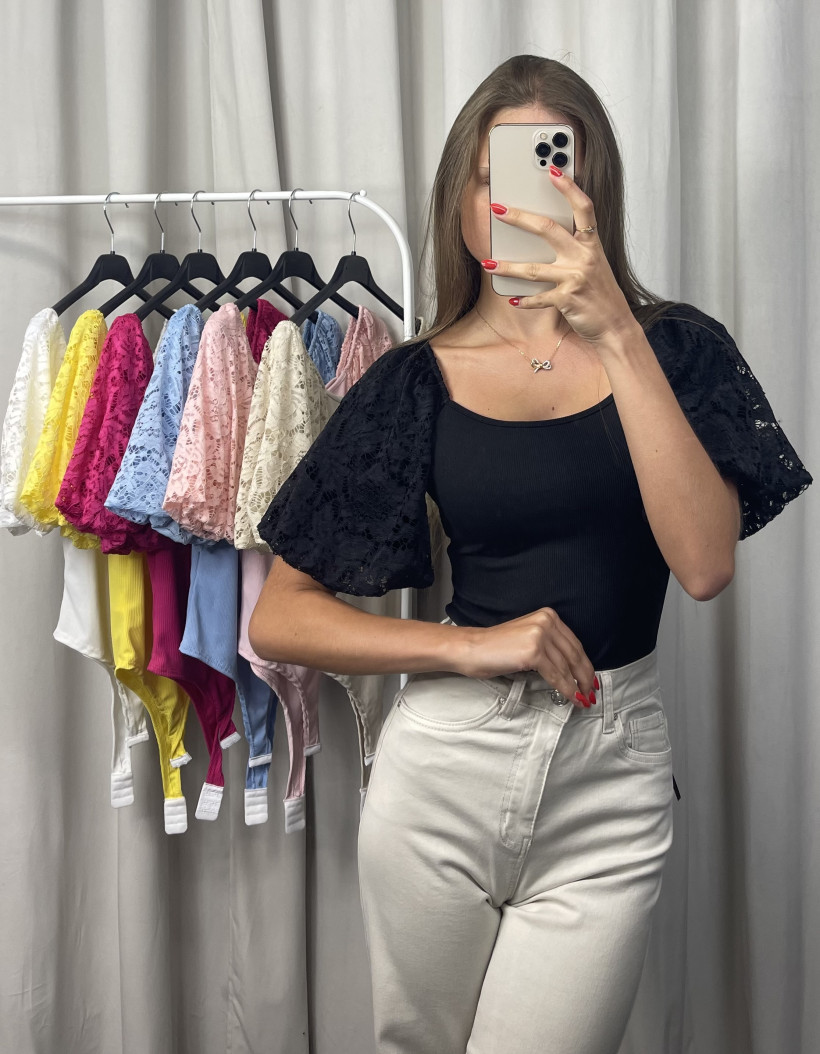 Body bufiaste rękawy z koronką