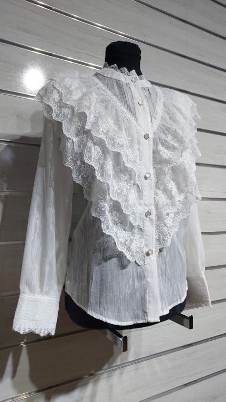 CAMISA C/ CAMADAS DE RENDA