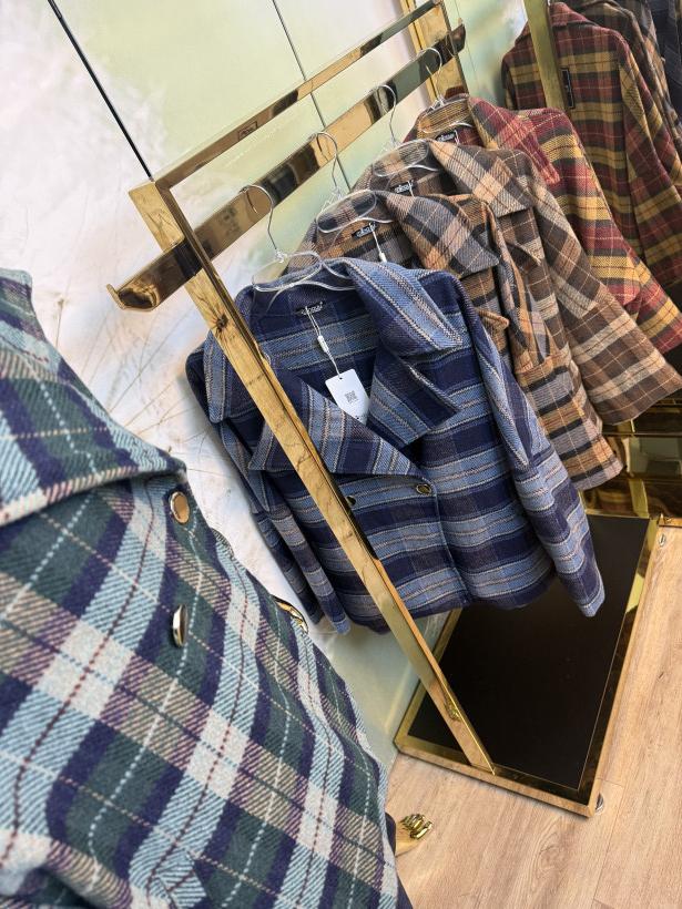 Płaszczyk przejściowy w kratę Minouu 