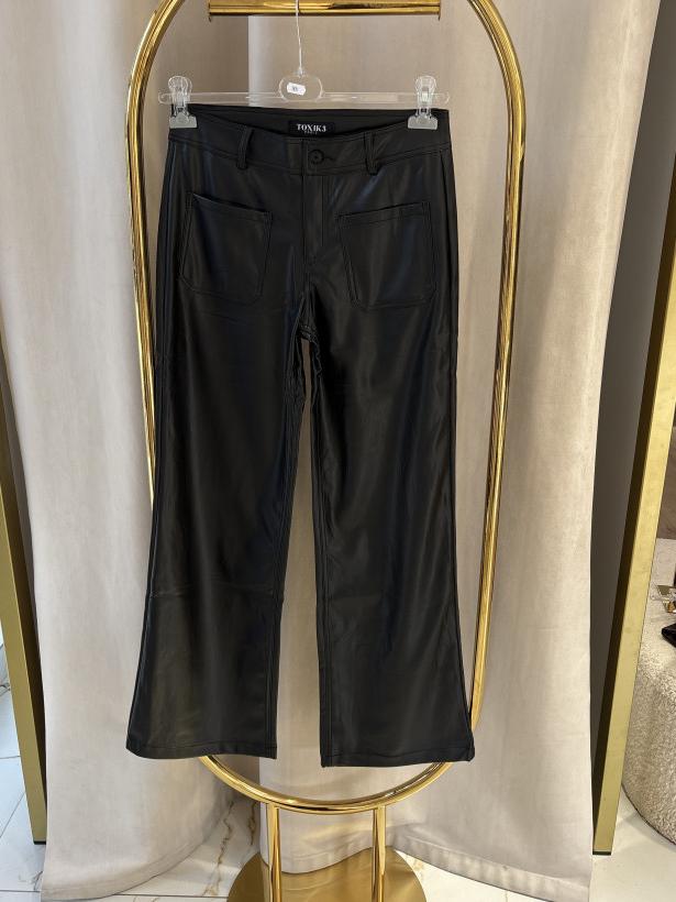 TOXIC SPODNIE ECO SKÓRA PROSTE CZARNE