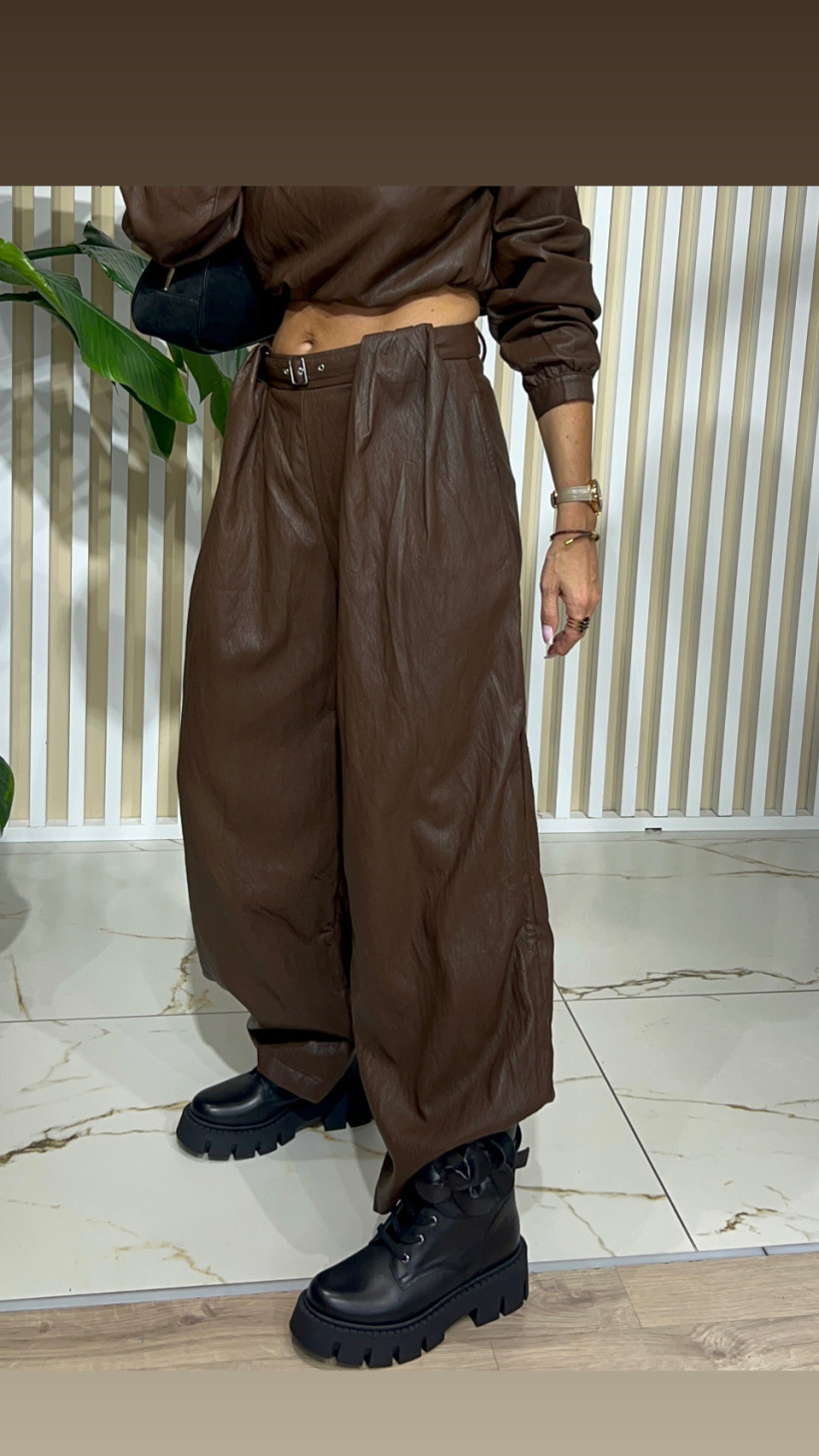 AZARA SPODNIE ECO SKÓRA PASEK CZEKOLADA