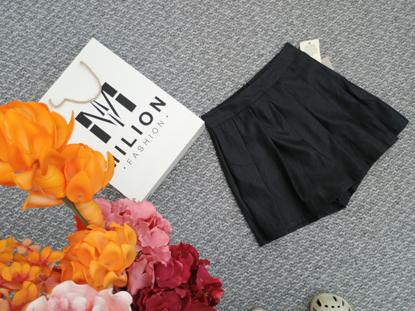 Spódniczko spodenki plisowane skórka czarne  WYPRZEDAŻ