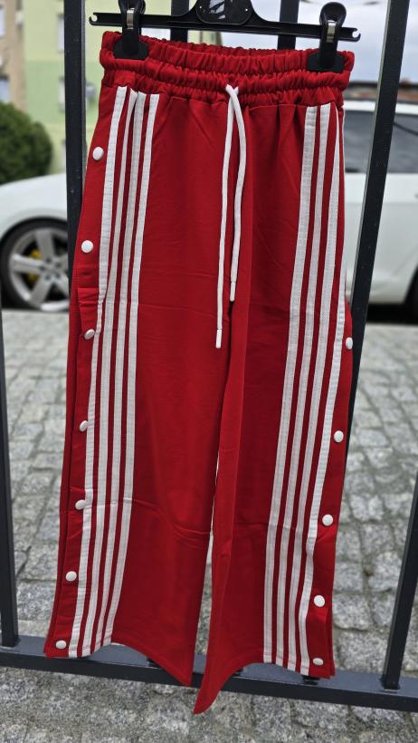 Szwedy lampas czerwone