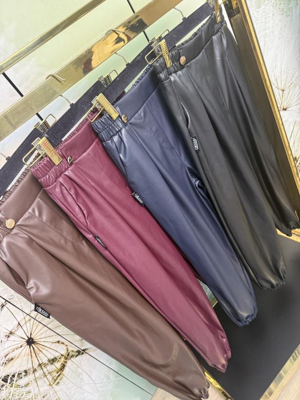 Spodnie joggery z eko-skóry Minouu 