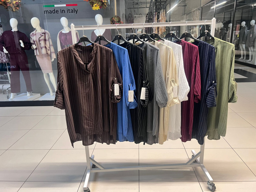 Tunika Plus Size w paski z dekoltem V