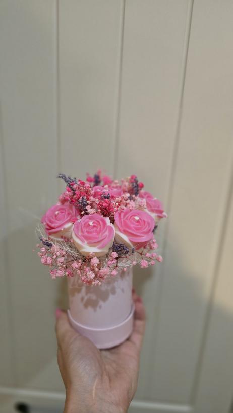 Box róż świece sojowe