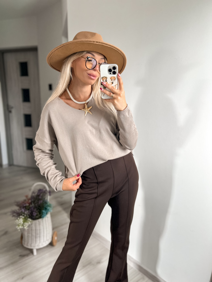 Sweterek szpic mm98500