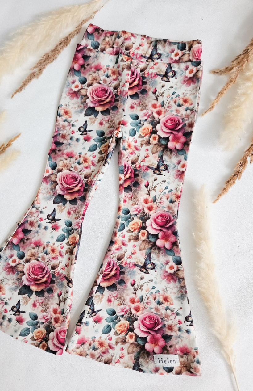 DZWONY MOTYLE W RÓŻACH HELEN