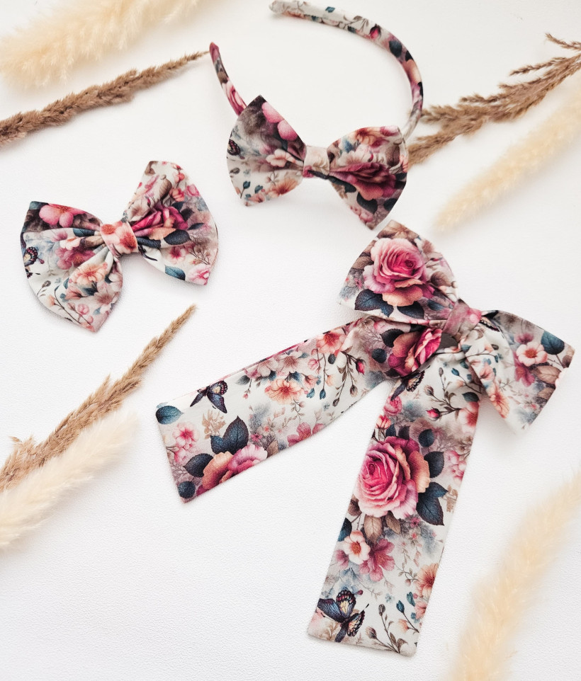 SPINKA KOKARDA KROKODYLEK MOTYLE W RÓŻACH HELEN